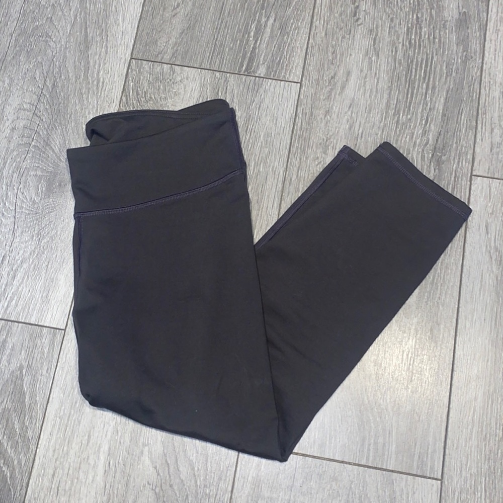 Fabletics crop leggings